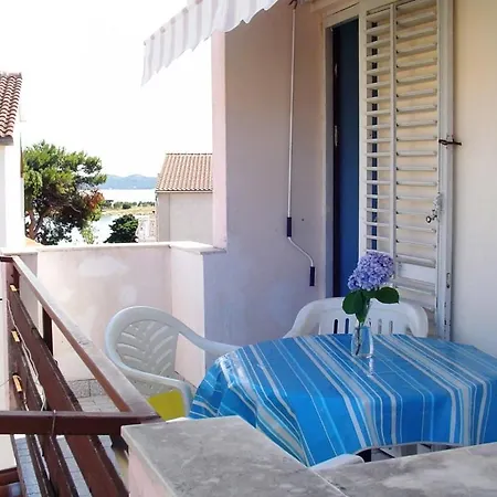 Apartment In With Sea View, Balcony, Wifi