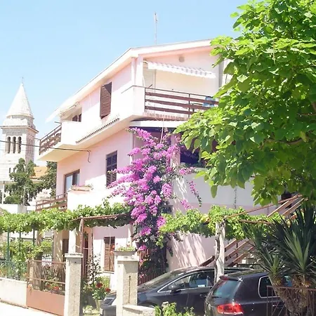 In With Sea View, Balcony, Wifi