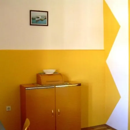 In With Sea View, Balcony, Wifi * Pakoštane