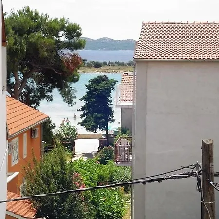 In With Sea View, Balcony, Wifi Pakoštane