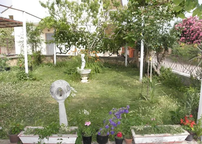 Апартаменты In With Sea View, Balcony, Wifi Пакоштане